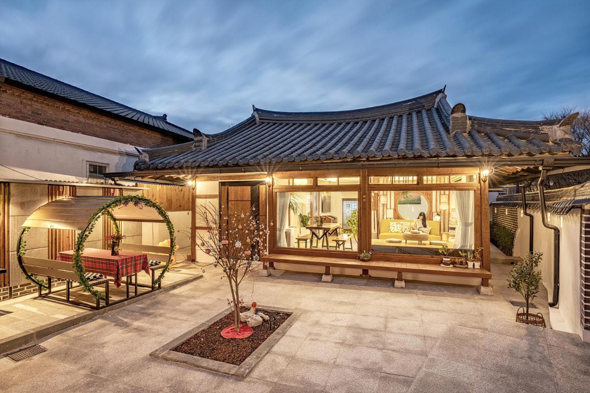 Hotel And Spring à Jeonju Extérieur photo